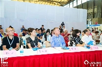 7月10號(hào)上午藍(lán)鯨展正式開幕